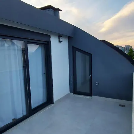 New Flat&large Living Space 2-6 Near By Lara