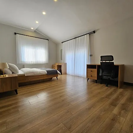 New Flat&large Living Space 2-6 Near By Lara *